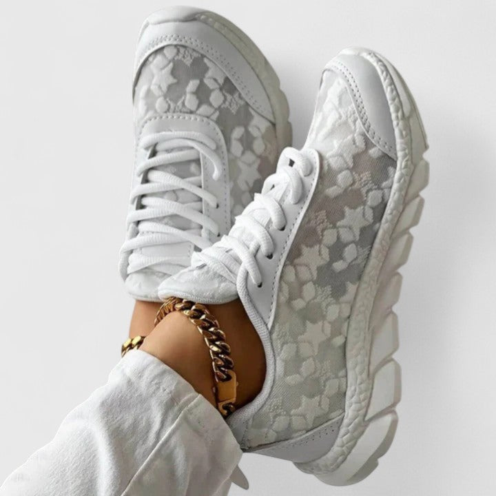 Iris | Comfortable Sneakers