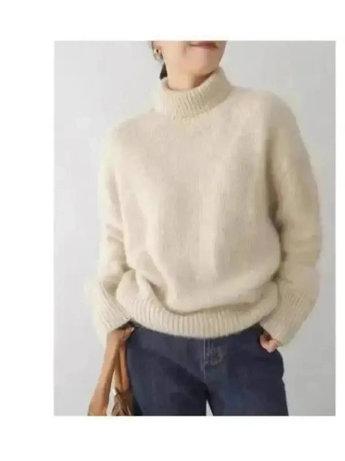 Astrid | Classic Turtleneck Sweater