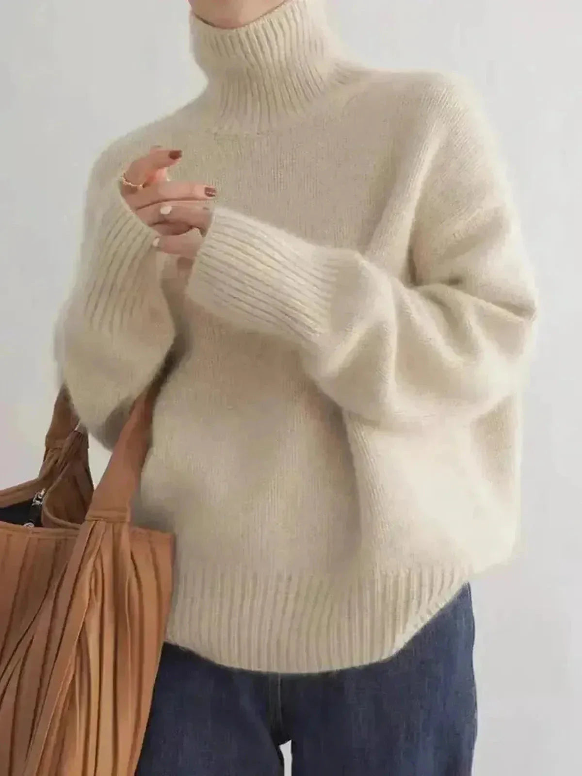 Astrid | Classic Turtleneck Sweater