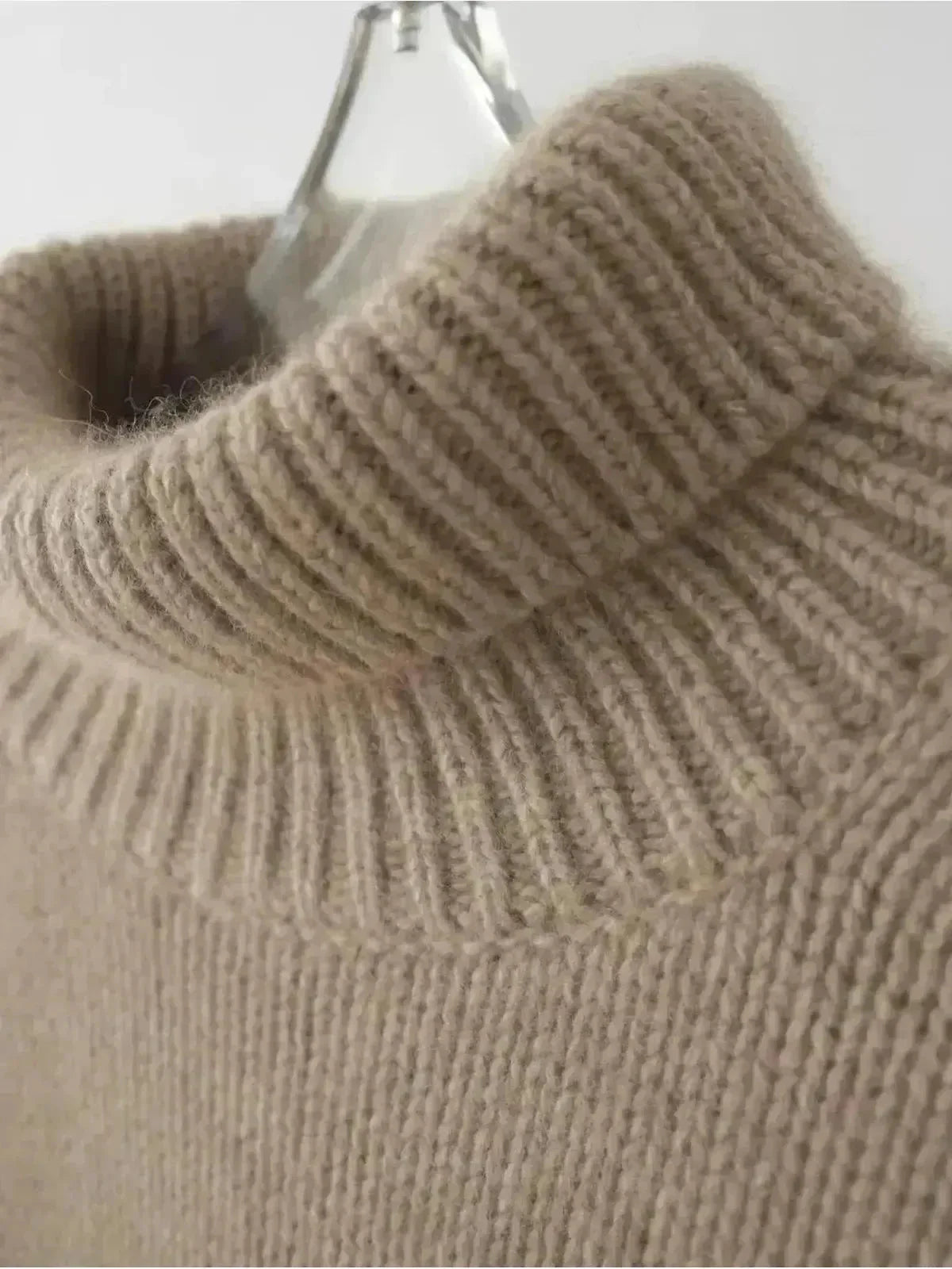 Astrid | Classic Turtleneck Sweater