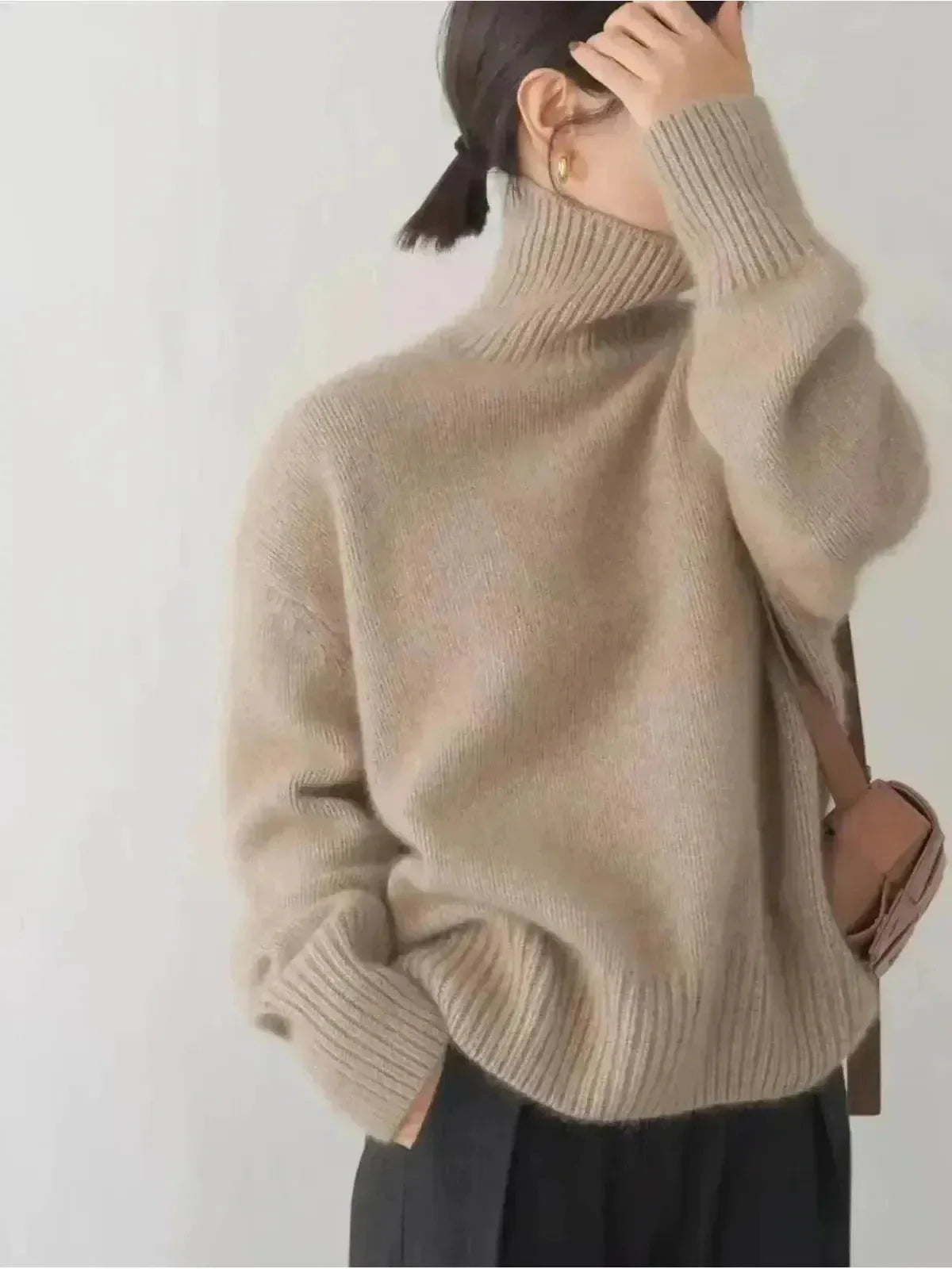 Astrid | Classic Turtleneck Sweater