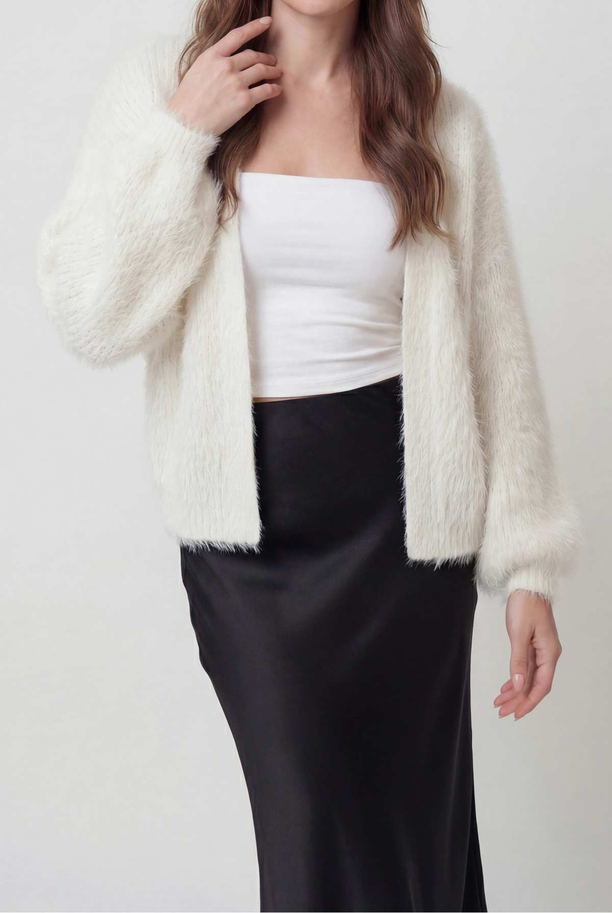 Elsa | White Knit Cardigan with Ribbed Hem