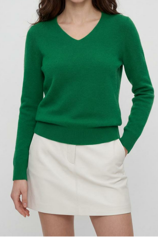 Leah | Elegant Green V-Neck Fitted Sweater