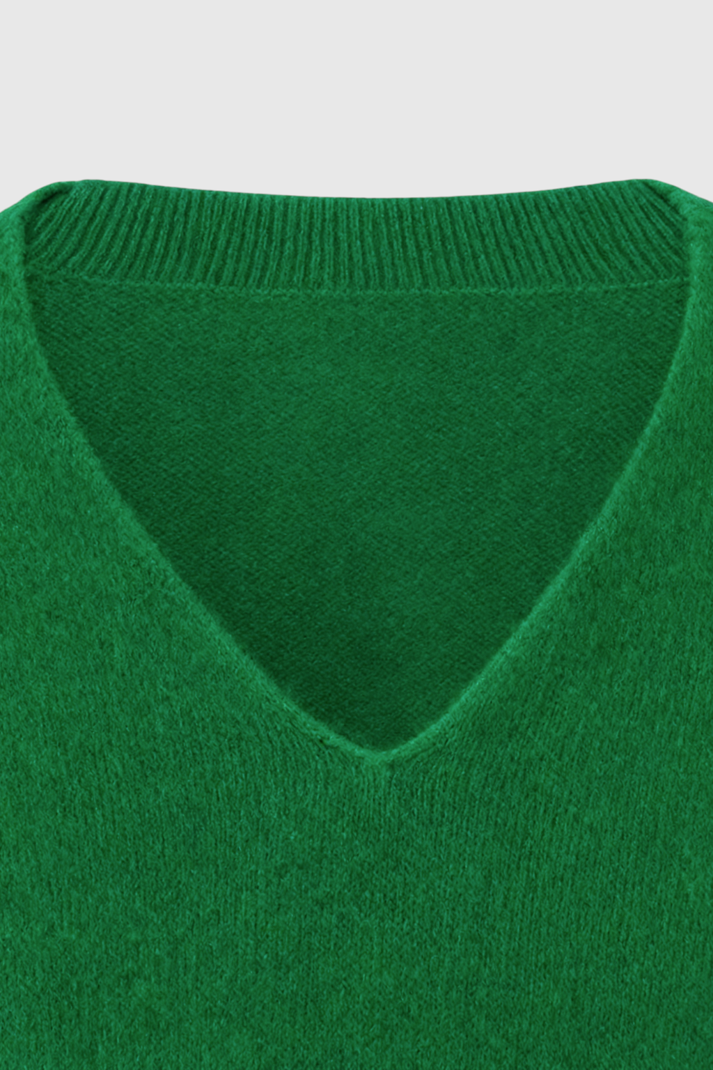 Leah | Elegant Green V-Neck Fitted Sweater