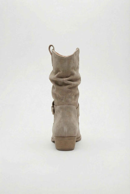 Lola | Apricot suede ankle boots