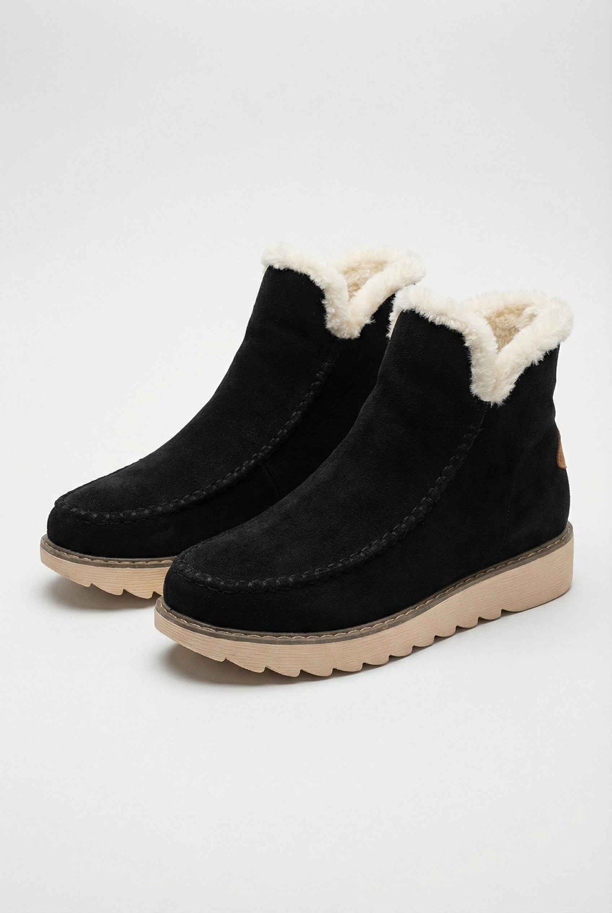 Isla | Warm-lined black ankle boots
