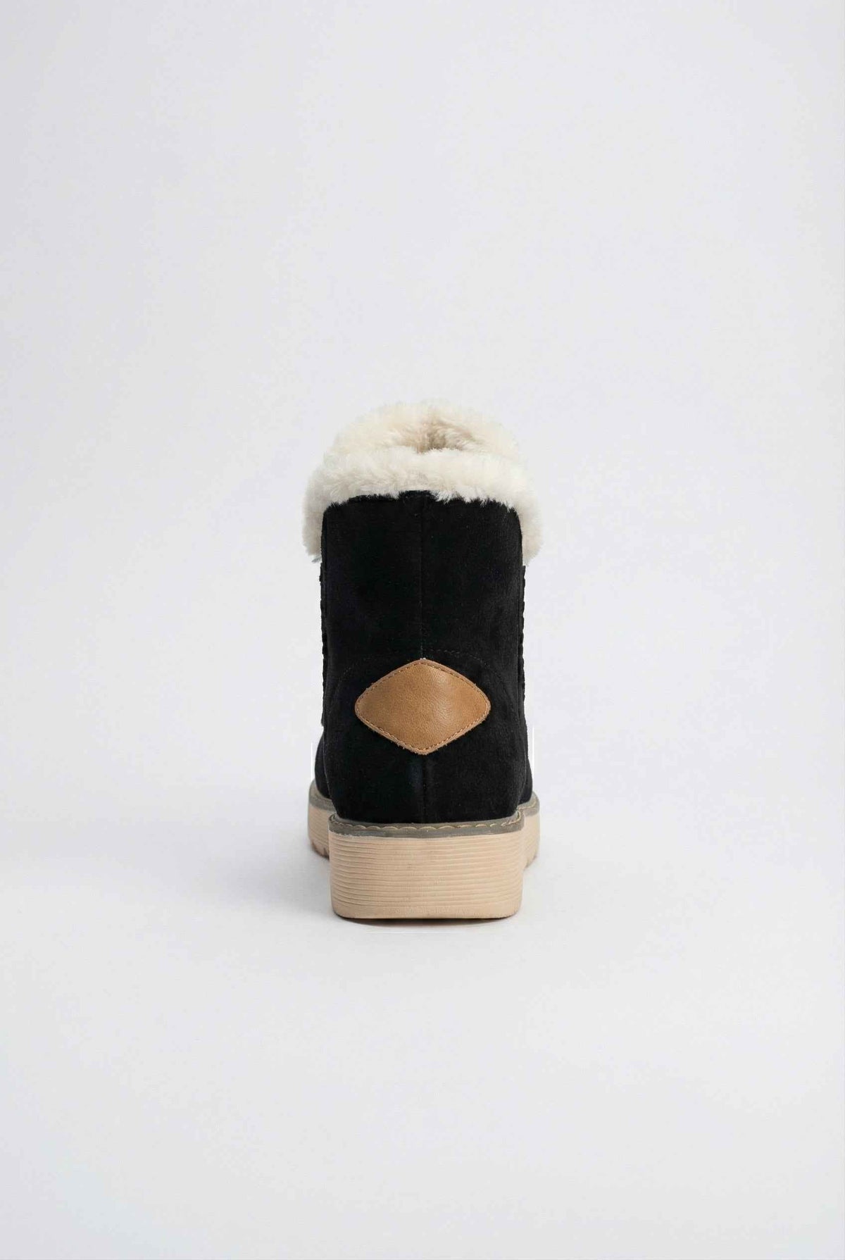 Isla | Warm-lined black ankle boots