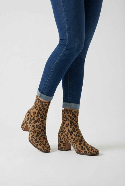 Phoebe | Leopard print retro heel boots