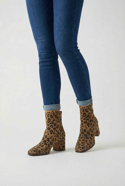 Phoebe | Leopard print retro heel boots