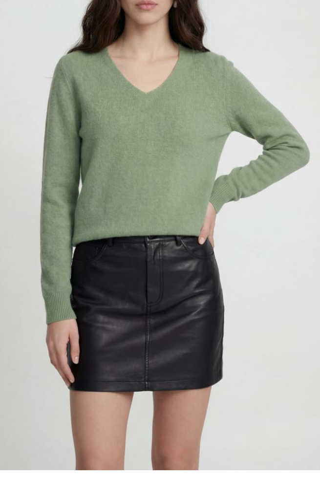 Audrey | Olive Green V-Neck Sweater