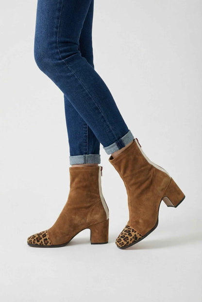 Grace | Brown mid-calf boots with lace detail